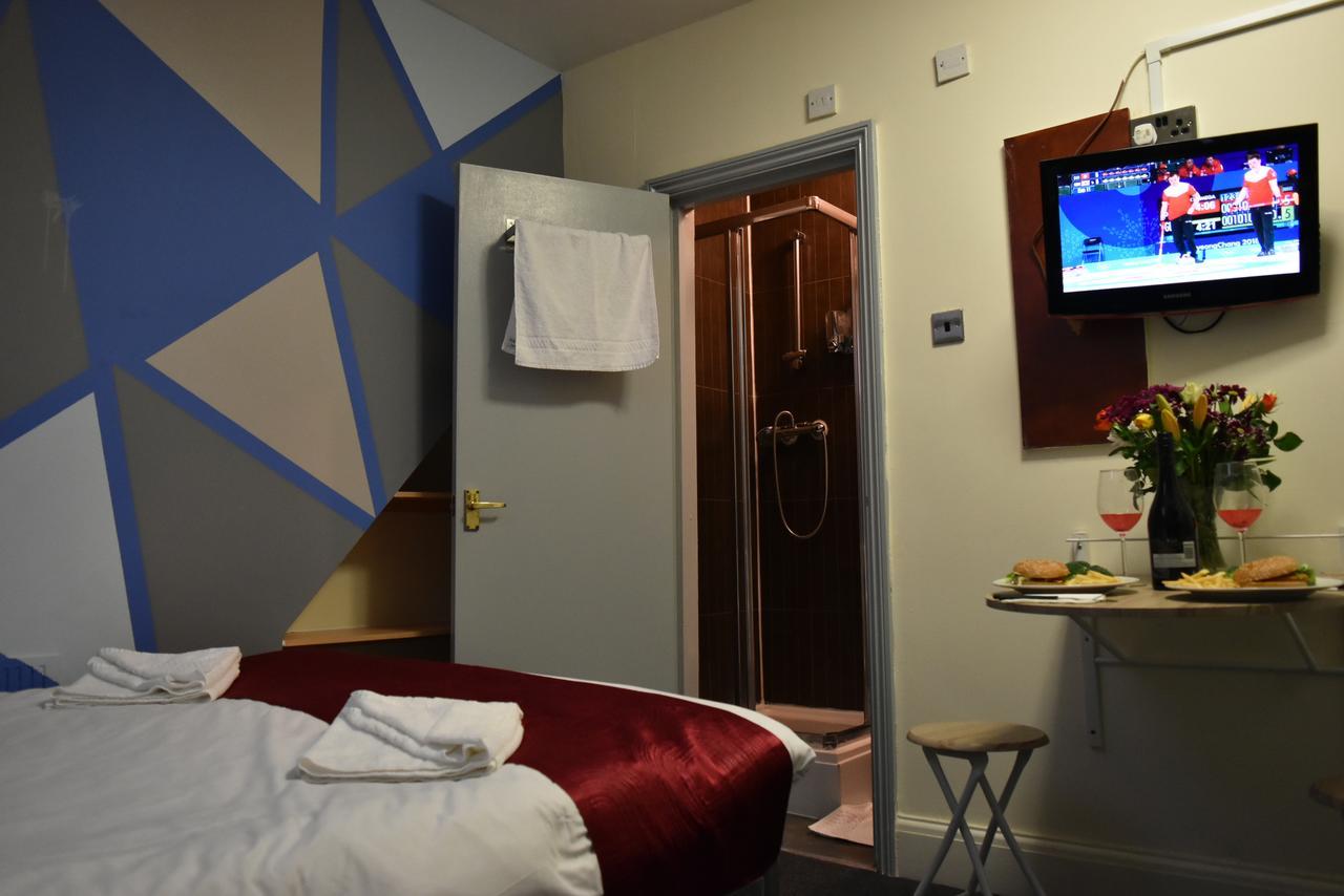 London Olympus Hotel Nirvana Eksteriør billede